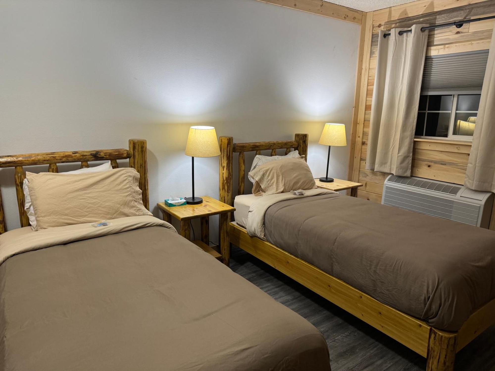 Kootenai Valley Motel 보너스페리 외부 사진