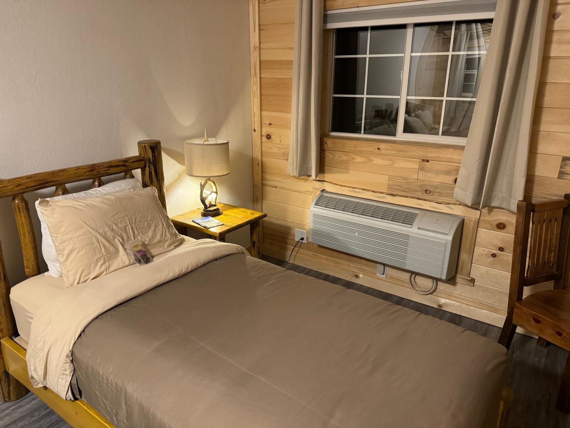 Kootenai Valley Motel 보너스페리 외부 사진
