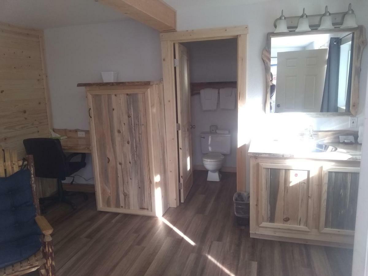 Kootenai Valley Motel 보너스페리 외부 사진